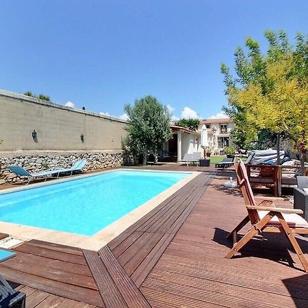 Villa Avec Piscine Et 3 Logements Ideale Groupe Marseille Luaran gambar