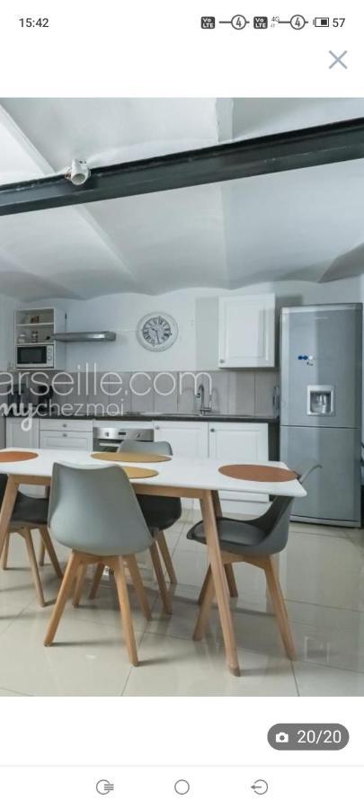 Villa Avec Piscine Et 3 Logements Ideale Groupe Marseille Luaran gambar