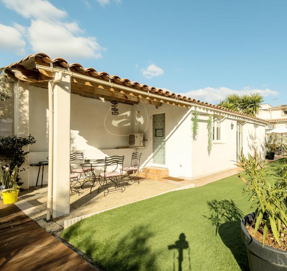 Villa Avec Piscine Et 3 Logements Ideale Groupe Marseille Luaran gambar