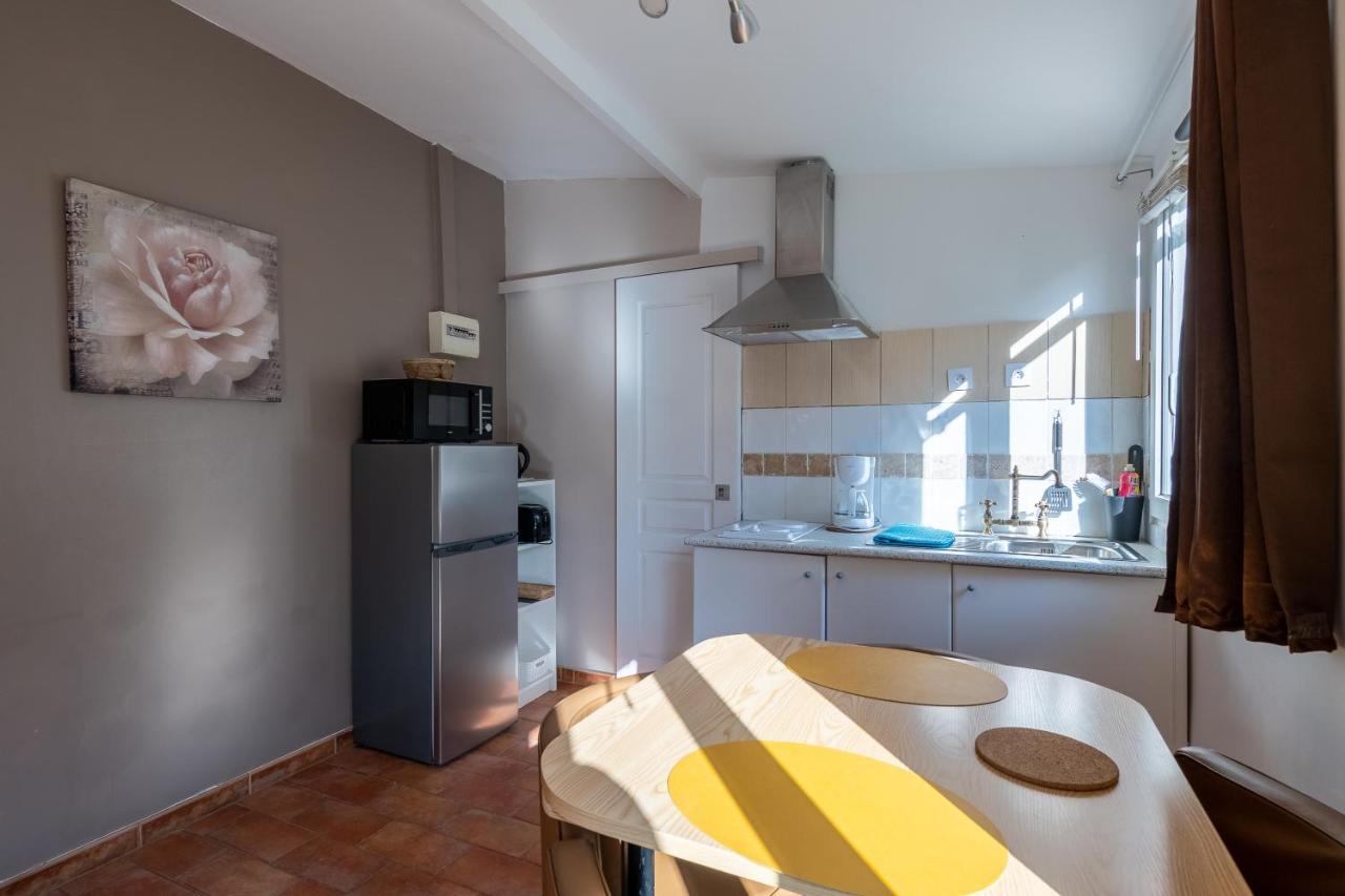 Villa Avec Piscine Et 3 Logements Ideale Groupe Marseille Luaran gambar